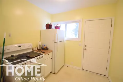 412 E Comstock, Owosso, MI 48867 photo 13