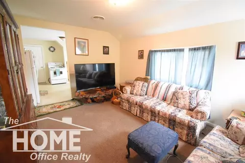 412 E Comstock, Owosso, MI 48867 photo 6