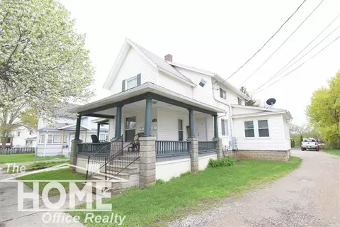 412 E Comstock, Owosso, MI 48867 photo 1