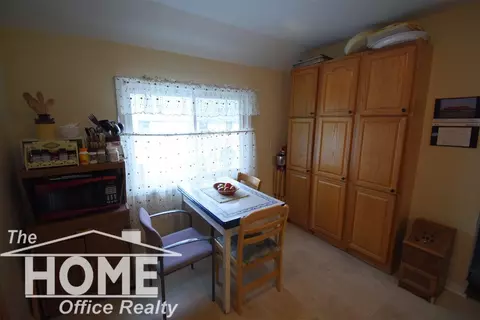 412 E Comstock, Owosso, MI 48867 photo 5