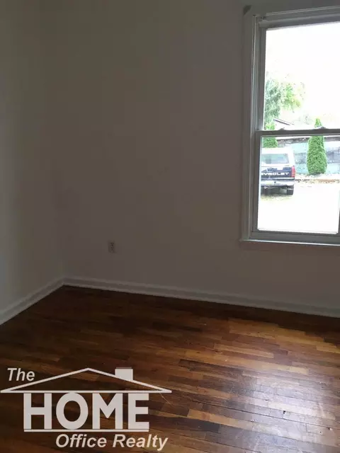 412 E Comstock, Owosso, MI 48867 photo 20