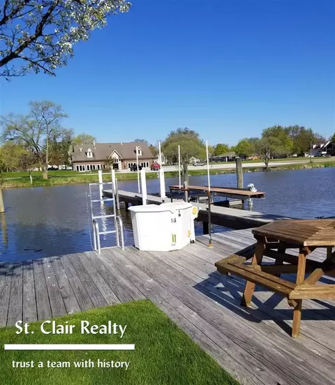 18 North Pine River Road, Saint Clair, MI 48079 photo 4