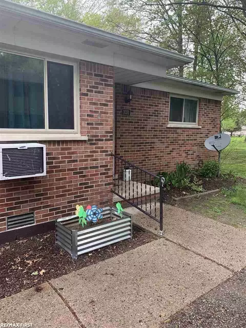 1027 Fruit, Algonac, MI 48001 photo 4