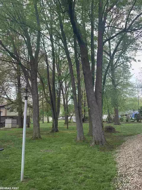1027 Fruit, Algonac, MI 48001 photo 13