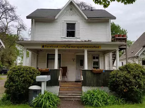 729 Thomson, Flint, MI 48503 photo 2