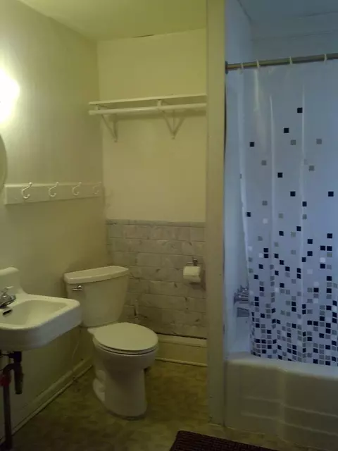 729 Thomson, Flint, MI 48503 photo 10