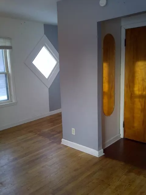 729 Thomson, Flint, MI 48503 photo 8