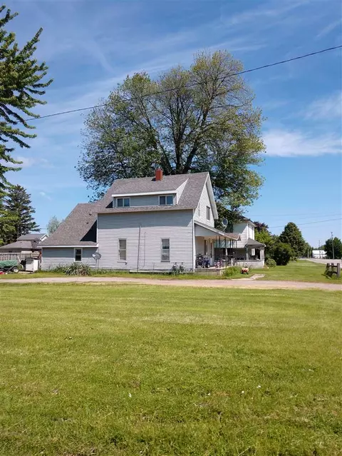 424 S Hemlock, Hemlock, MI 48626 photo 2