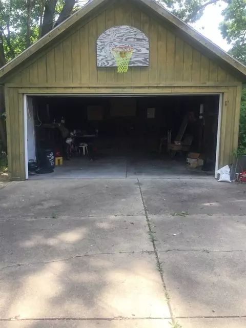 3910 Circle, Flint, MI 48507 photo 3
