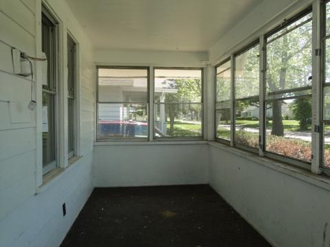 2706 Mackin Rd, Flint, MI 48504 photo 10