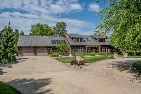 1057 E Garrison, Owosso, MI 48867 photo 1