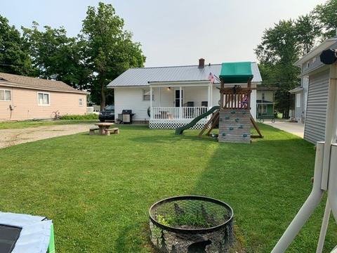 112 E Lord, Gaines, MI 48436 photo 2