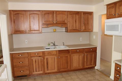 3901 Cherokee Ave, Flint, MI 48507 photo 4