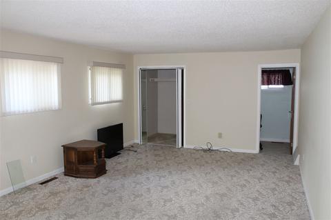 3901 Cherokee Ave, Flint, MI 48507 photo 9