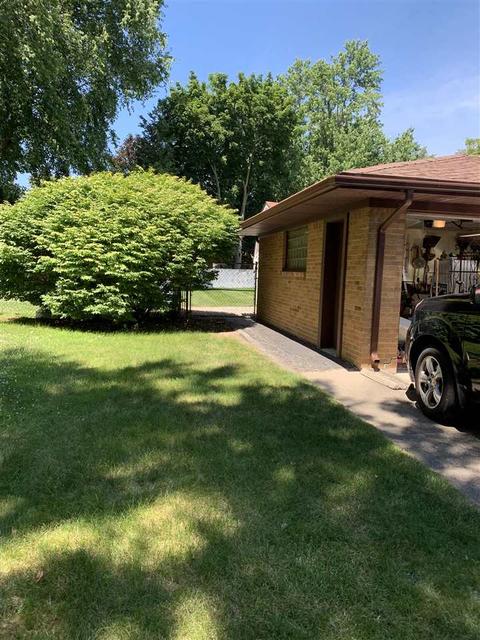 185 Circle, Flushing, MI 48433 photo 14