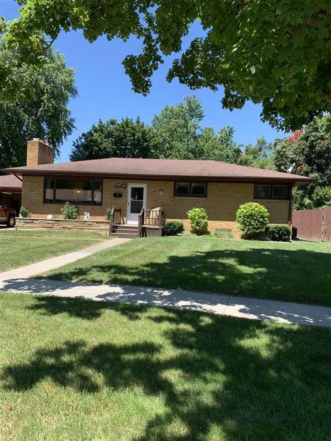 185 Circle, Flushing, MI 48433 photo 2
