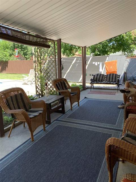 185 Circle, Flushing, MI 48433 photo 5