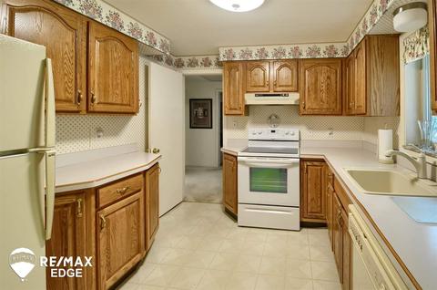 290 North Dr, Davison, MI 48423 photo 7