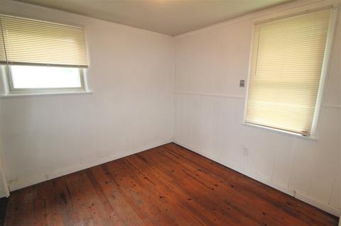 2261 Dutcher Rd, Flint, MI 48532 photo 9