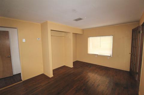 2261 Dutcher Rd, Flint, MI 48532 photo 5