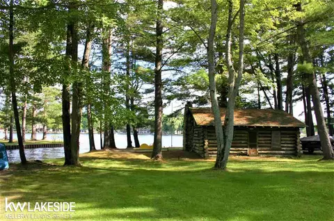 3338 E Pinecrest, Gladwin, MI 48624 photo 16