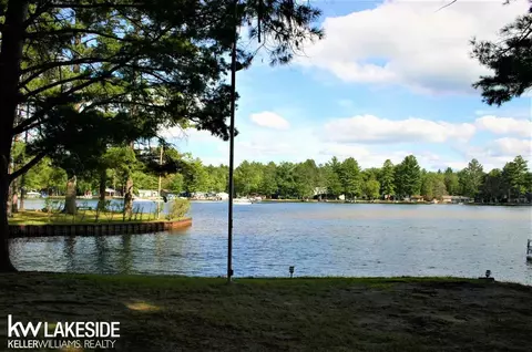 3338 E Pinecrest, Gladwin, MI 48624 photo 3