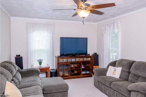 451 E Grand Riv, Owosso, MI 48867 photo 2