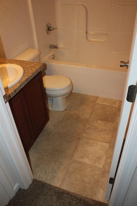 1086 Emerald Frst, Davison, MI 48423 photo 9