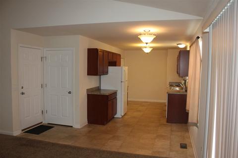 1086 Emerald Frst, Davison, MI 48423 photo 4