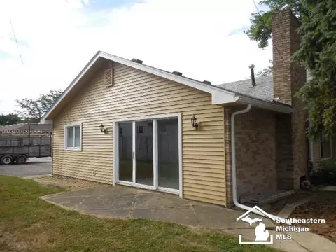 1724 S Custer, Monroe, MI 48161 photo 3