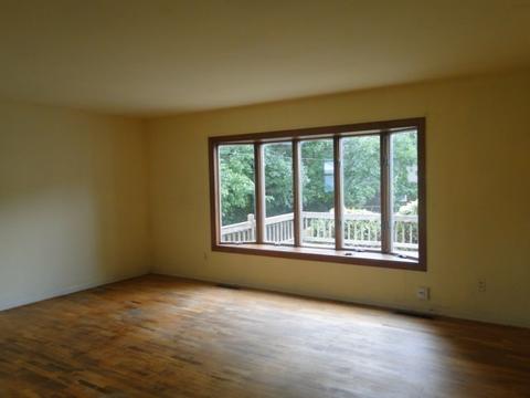 3307 Timberview Dr, Flint, MI 48532 photo 2