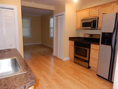 2239 Ridgemont, Grosse Pointe Woods, MI 48236 photo 5