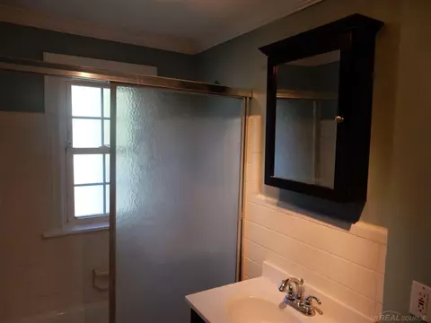 2239 Ridgemont, Grosse Pointe Woods, MI 48236 photo 17