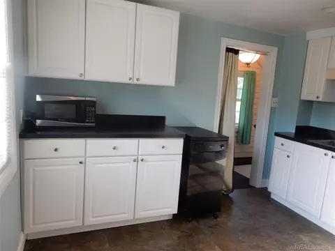 2239 Ridgemont, Grosse Pointe Woods, MI 48236 photo 12