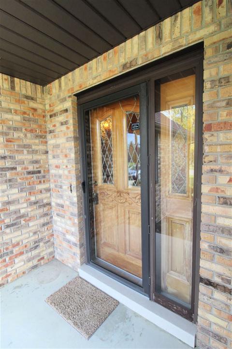 2471 Lost Creek Dr, Flushing, MI 48433 photo 2