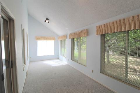 2471 Lost Creek Dr, Flushing, MI 48433 photo 14