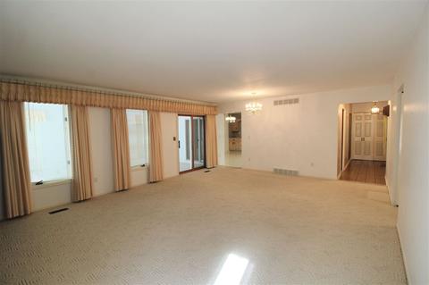 2471 Lost Creek Dr, Flushing, MI 48433 photo 5