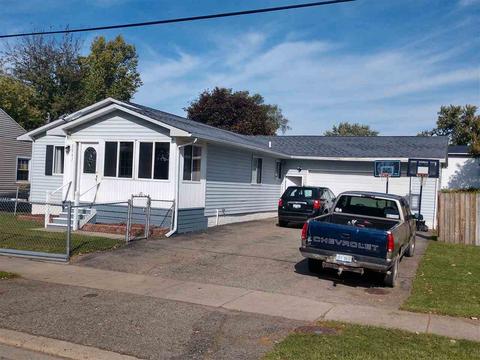 2047 Judd Rd, Burton, MI 48529 photo 2