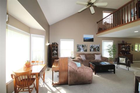 1211 N Van Vleet Rd, Flushing, MI 48433 photo 4