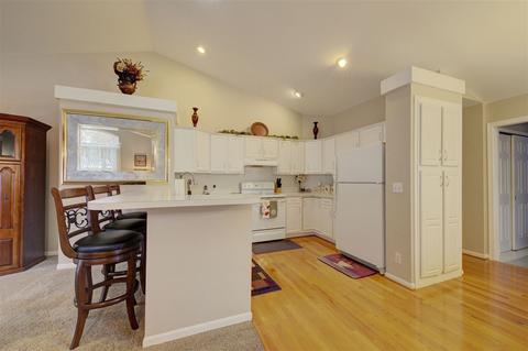 253 Aberdeen Ct, Flushing, MI 48433 photo 11