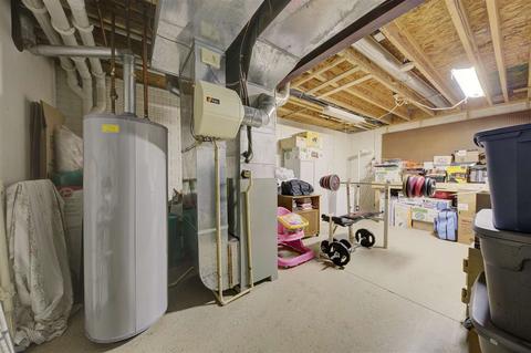 253 Aberdeen Ct, Flushing, MI 48433 photo 32