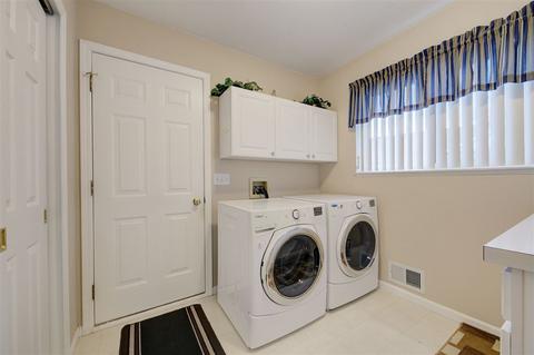 253 Aberdeen Ct, Flushing, MI 48433 photo 16