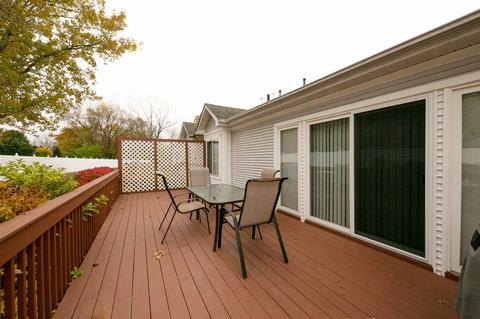 253 Aberdeen Ct, Flushing, MI 48433 photo 4