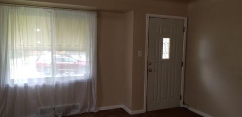3810 Hogarth Ave, Flint, MI 48532 photo 2