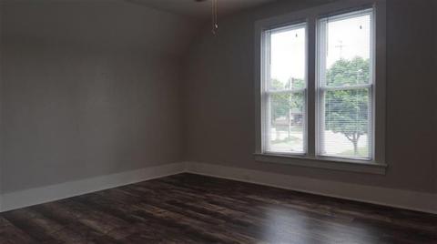 303 Elm, Flushing, MI 48433 photo 5