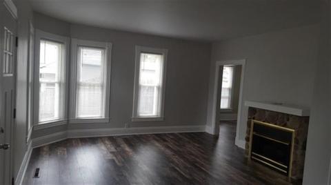 303 Elm, Flushing, MI 48433 photo 3