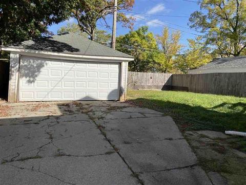 2114 Flushing Rd, Flint, MI 48504 photo 2