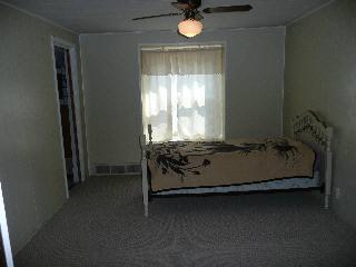 733 W Erie Rd, Temperance, MI 48182 photo 8