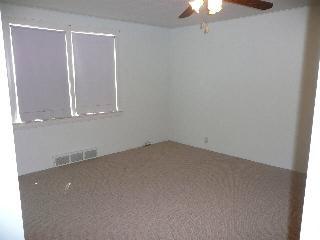 733 W Erie Rd, Temperance, MI 48182 photo 6