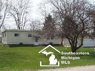 2337 Carleton W, Carleton, MI 48117 photo 1